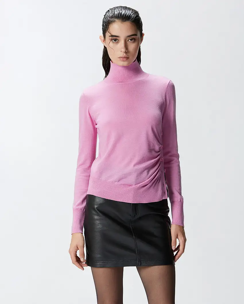 Dolcevita da donna di colore rosa