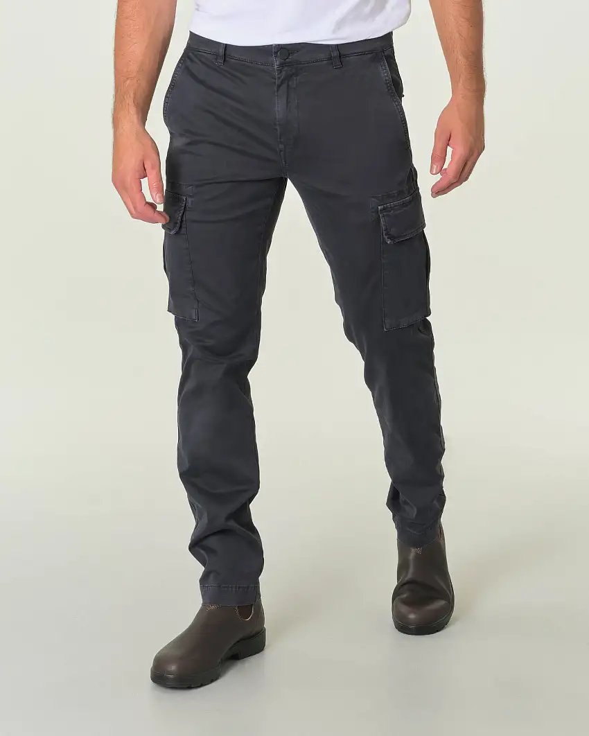 Pantalone cargo blu in gabardina di cotone stretch